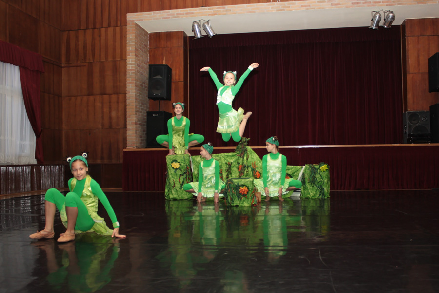 dance4